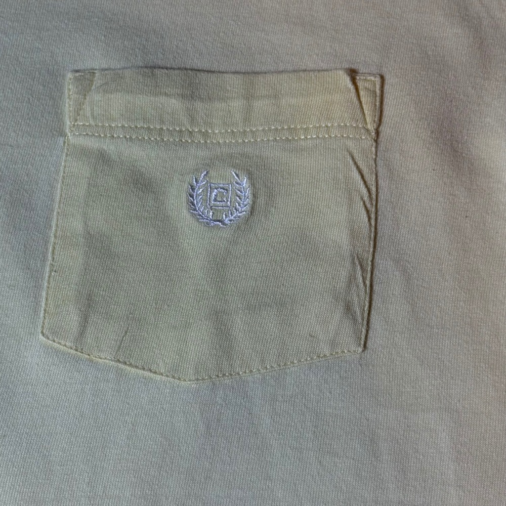 Chaps Mens Short Sleeve Pocket T-Shirt Yellow Embroidered Crest Logo Size L - Picture 2 of 5